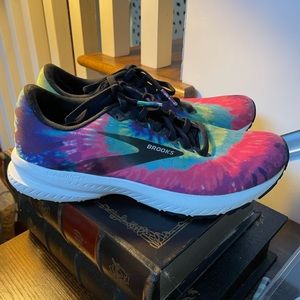Brooks Tennis Shoes Women’s 9.5 Tye Dye